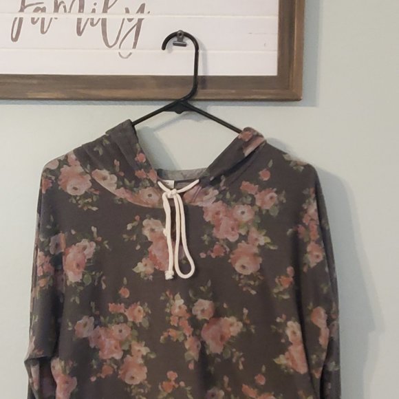 Floral sweatshirt with hoodie - Picture 2 of 5